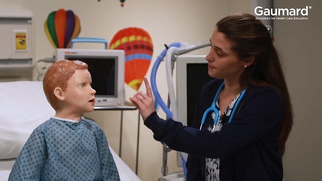 هال پسر بچه رباتیک