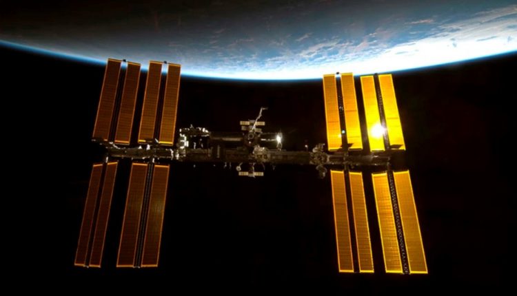 کشف باکتری زنده در بدنه خارجی ایستگاه فضایی