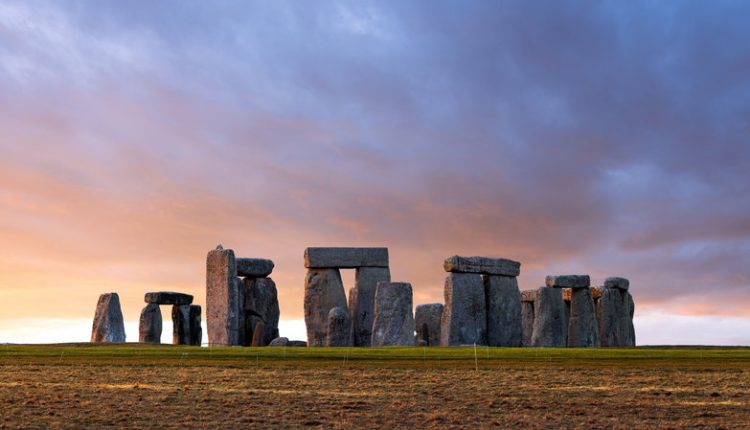 استون‌ هنج را چه کسانی ساختند؟