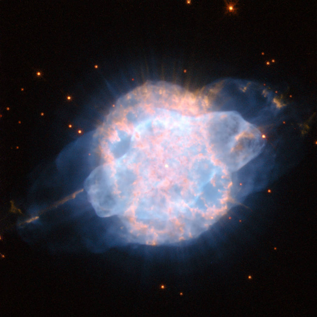 تصویر هابل از سحابی متلاطم NGC۳۹۱۸ و شبیه چشم