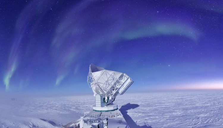 تلسکوپ قطب جنوب امواج باقی مانده از جهان های اولیه بررسی خواهد کرد