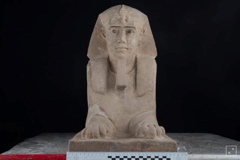 کشف یک مجسمه ابوالهول از جنس ماسه‌ در مصر