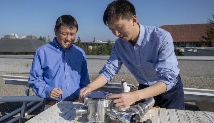 دستگاه خنک کننده ای که هم ساختمان را خنک می کند و هم برق آنرا تولید می کند