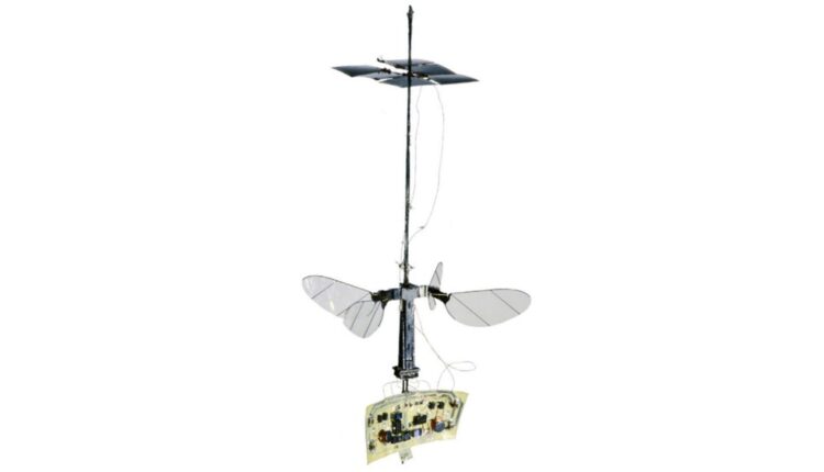 سبکترین روبوزنبور با سلول خورشیدی