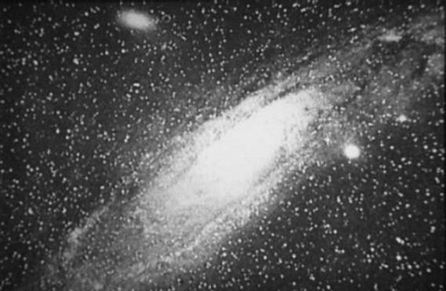 ۱۰ نکته شگفت‌انگیز درباره کهکشان آندرومدا