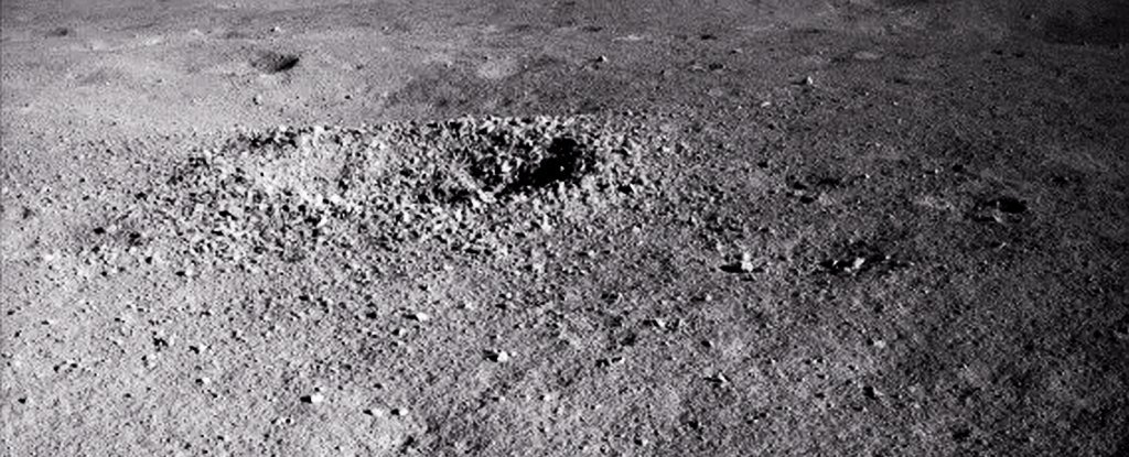 ماه‌نورد چینی در سمت تاریک ماه ماده‌ای شبیه به ژله کشف کرد