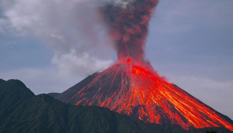 اگر همه آتش فشان‌های زمین با هم فوران کنند چه اتفاقی می‌افتد؟